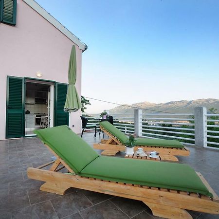 Holiday Home Koprivno Luaran gambar