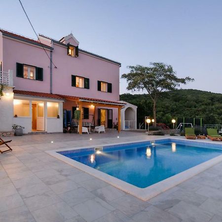 Holiday Home Koprivno Luaran gambar