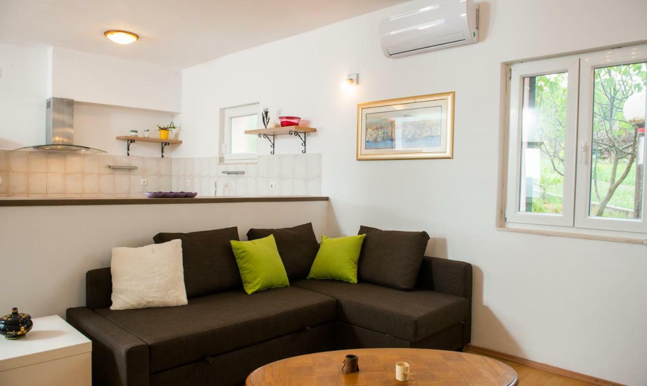 Holiday Home Koprivno Luaran gambar