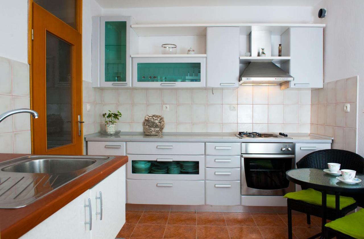 Holiday Home Koprivno Luaran gambar
