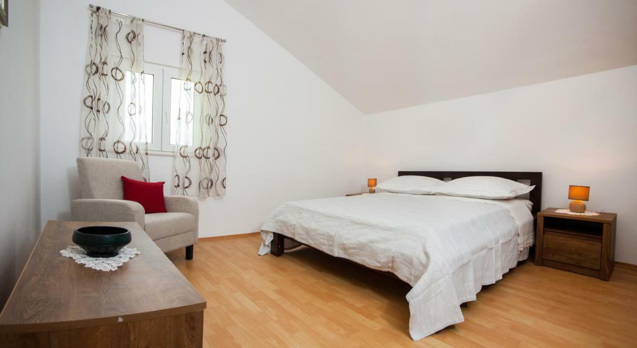 Holiday Home Koprivno Luaran gambar