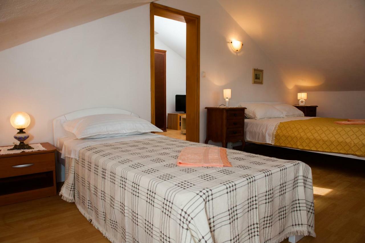 Holiday Home Koprivno Luaran gambar