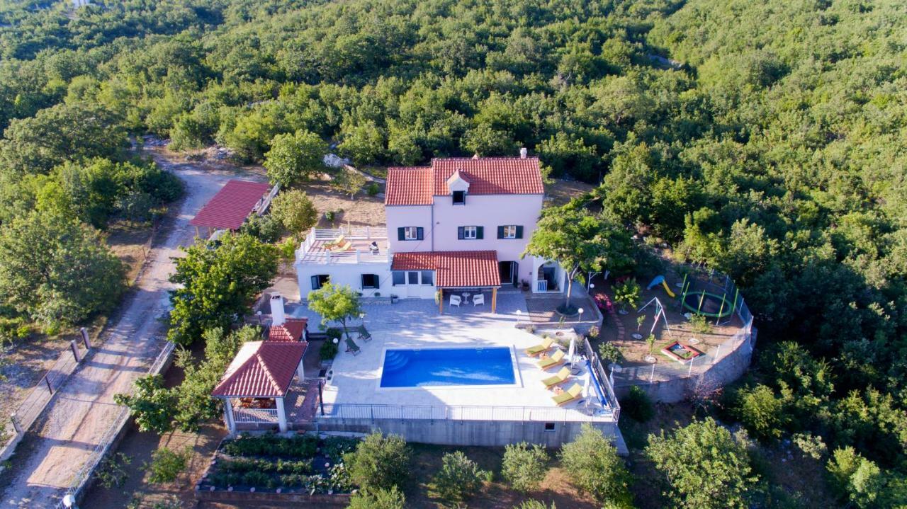 Holiday Home Koprivno Luaran gambar