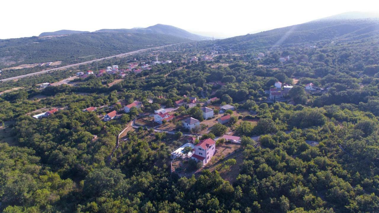 Holiday Home Koprivno Luaran gambar