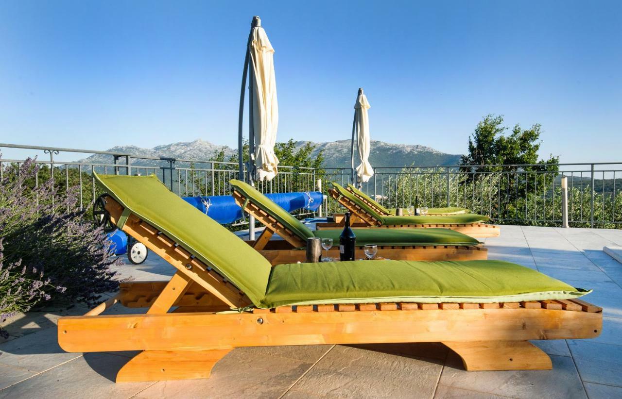 Holiday Home Koprivno Luaran gambar