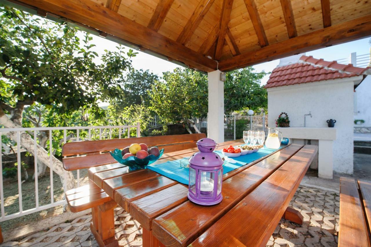 Holiday Home Koprivno Luaran gambar
