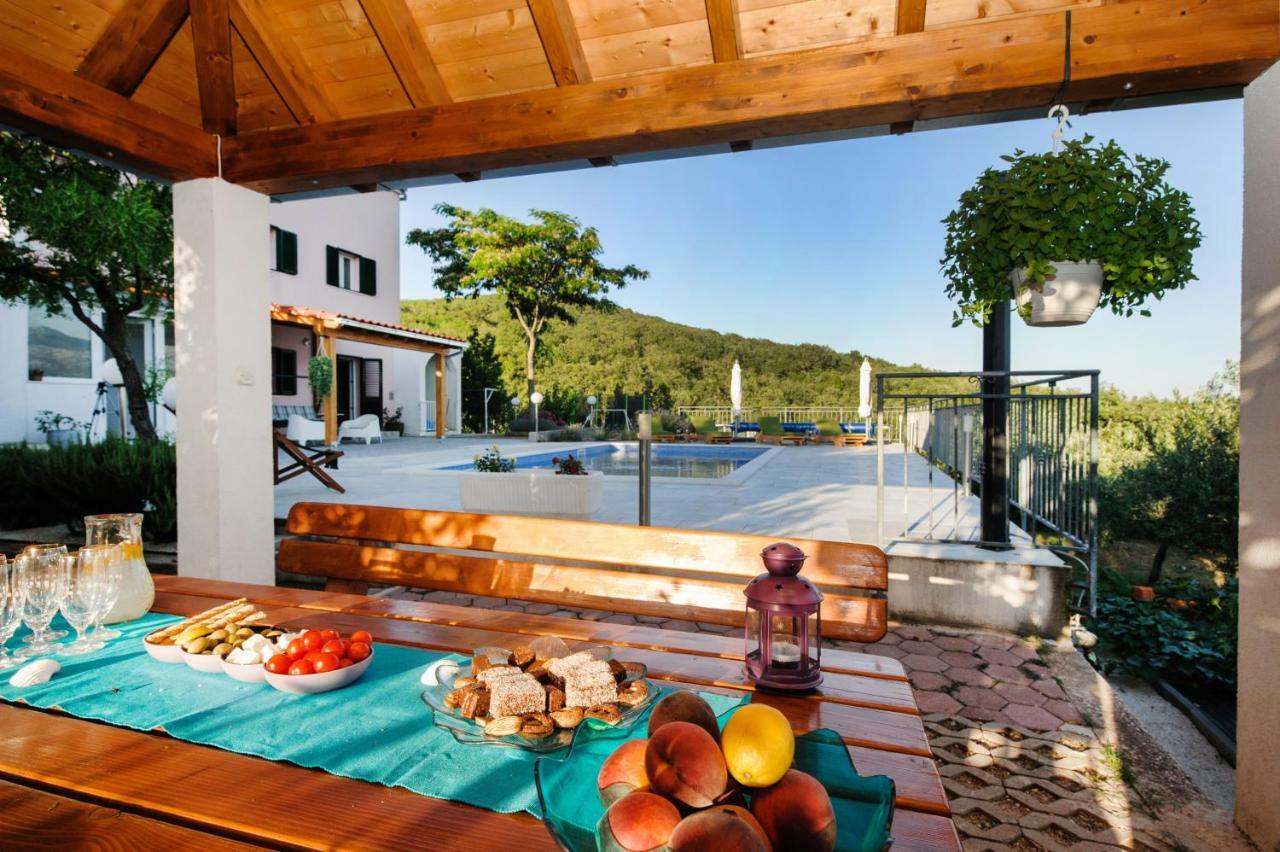 Holiday Home Koprivno Luaran gambar