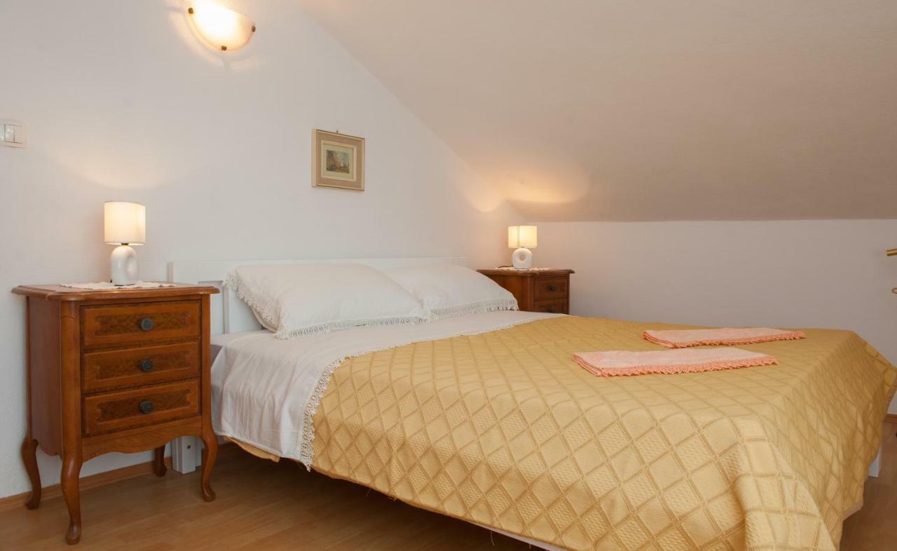Holiday Home Koprivno Luaran gambar