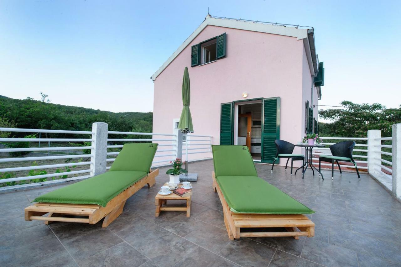 Holiday Home Koprivno Luaran gambar